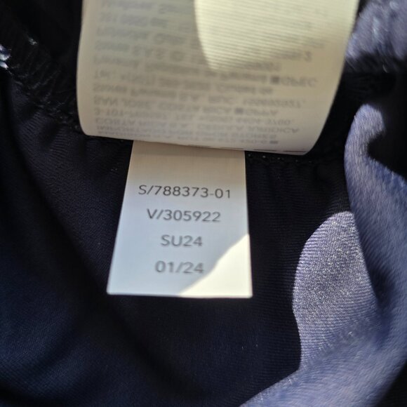 Transcend Half Zip - Picture 9 of 11